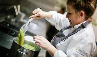 Chartwells apprentice wins award for food safety at Toque d’Or