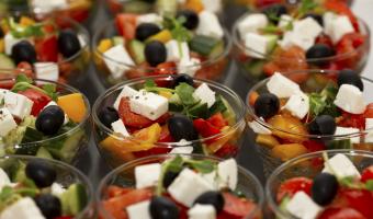 Contract caterer Thomas Franks receives platinum award 