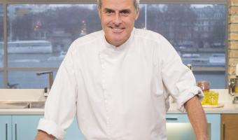 Knorr gravy launches gluten-free campaign with Phil Vickery