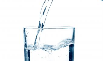 Dehydration hypernatraemia increase elderly patients risk death