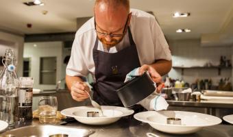 Simon Hulstone wins Santa Maria black pepper recipe competition