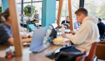 Research finds average UK lunch break lasts just 33 minutes  
