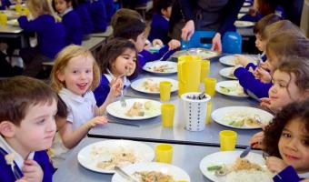 Headteachers’ save school lunches petition gathers momentum 