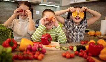 School children worried about being teased for eating fruit and vegetables