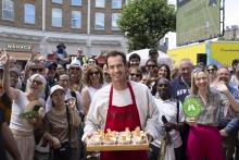 Andy Murray partners with Walker’s Shortbread to serve iconic dish with twist