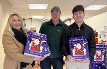 Catering & hospitality recruitment firm donates advent calendars to local foodbank