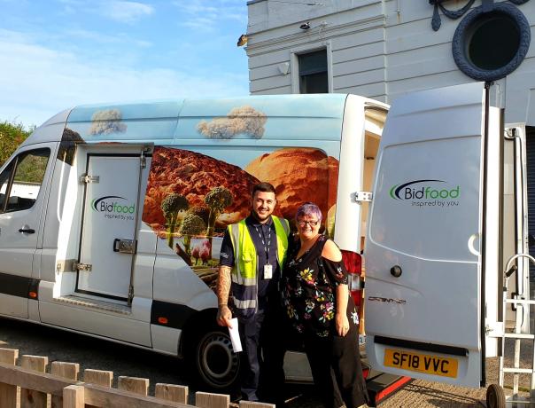 Bidfood and Carolyn Harris, Labour MP for Swansea East Bidfood helps thousands of children escape holiday hunger