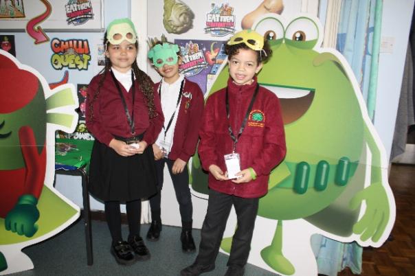 Schoolchildren at Southglade Primary School Schoolchildren at Southglade Primary School
