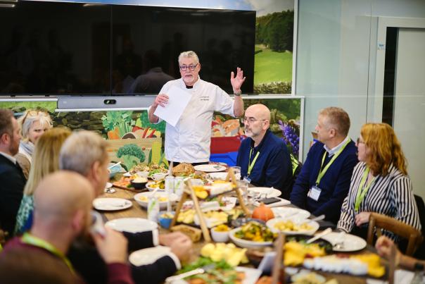 Industry leaders unite to champion healthy & sustainable food on menus Industry leaders unite to champion healthy & sustainable food on menus