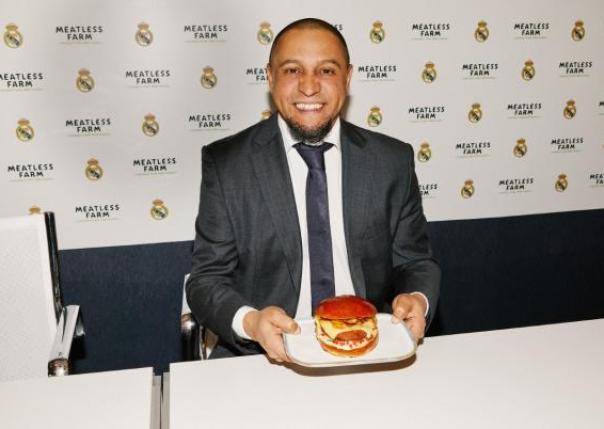 Former Real Madrid left back Roberto Carlos 