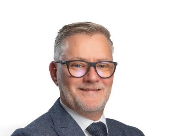 Richard Jones joins ESS from Sodexo to form part of leadership team Richard Jones joins ESS from Sodexo to form part of leadership team