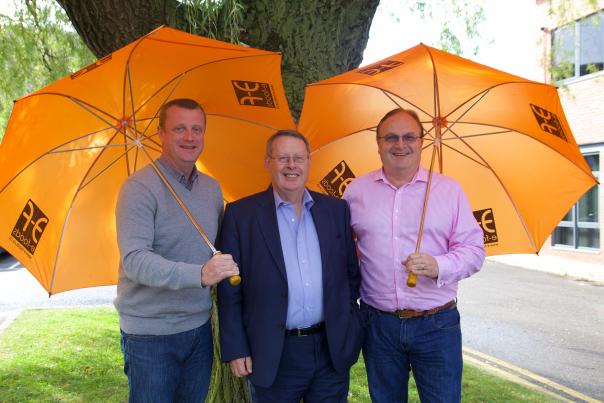 Alex Fisher with financial director Kris Clayon and managing director Paul Mizen E-foods, Alex Fisher, Bidvest 3663, images