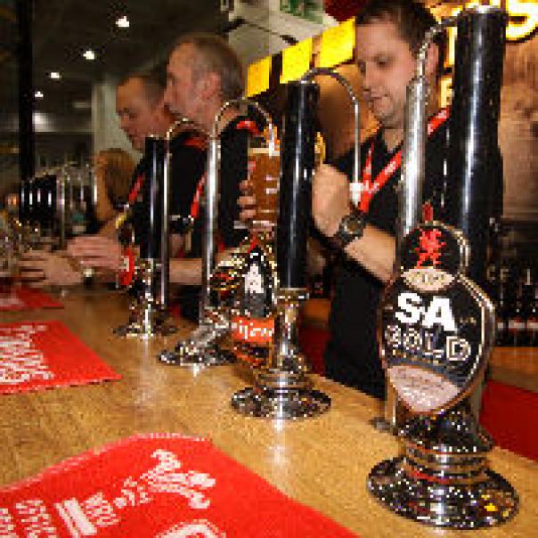 JD Wetherspoon has 80% of its workers on zero-hours contracts Zero-hours contracts could affect as many as 1.5 million workers, union bosses w