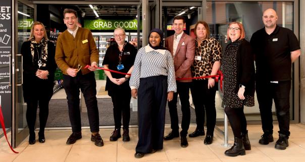 Compass Social Partner Hub supports 220 people into work Compass Social Partner Hub supports 220 people into work