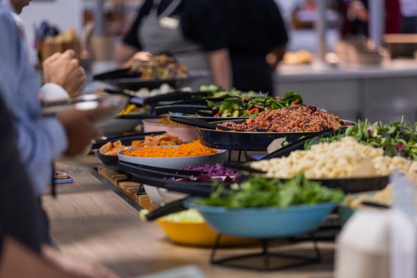 Sodexo partners with EAT to promote healthy & sustainable meals 