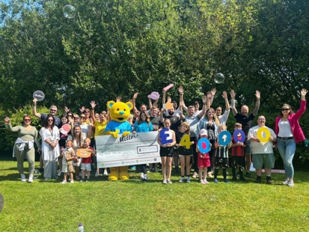 Mellors celebrates after raising £40,000 for children’s charity Mellors celebrates after raising £40,000 for children’s charity